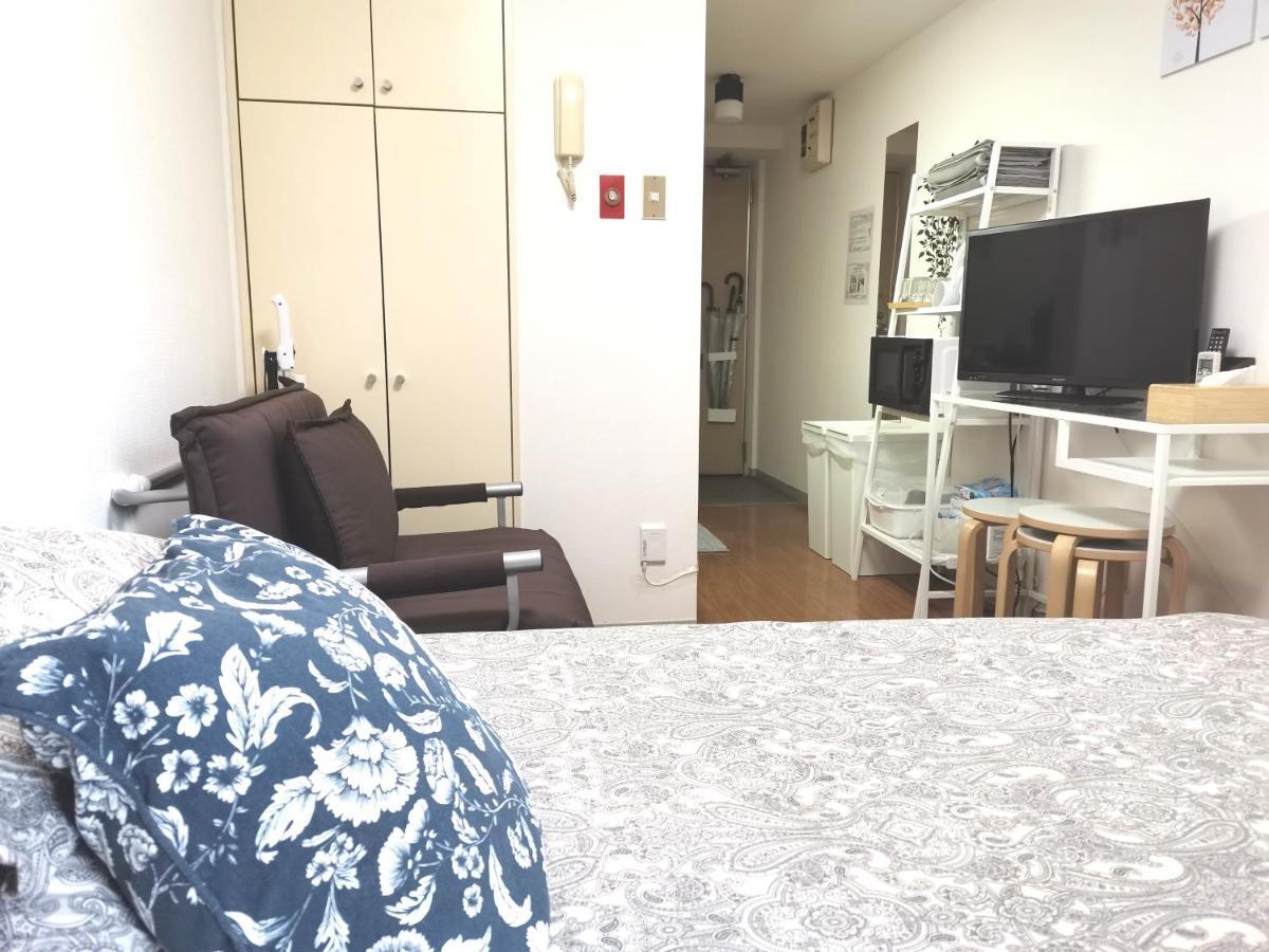 Kiki Lm -- Self Check-In -- Room Number & Password Is In The Following Email Токио Номер фото